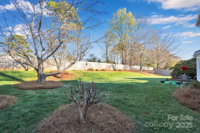 123 Linville Drive, Matthews, NC 28105