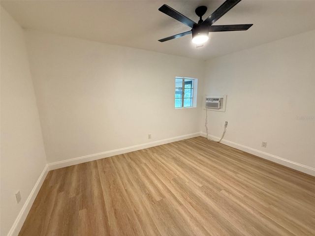 165 E POMELO STREET, Groveland, FL 34736