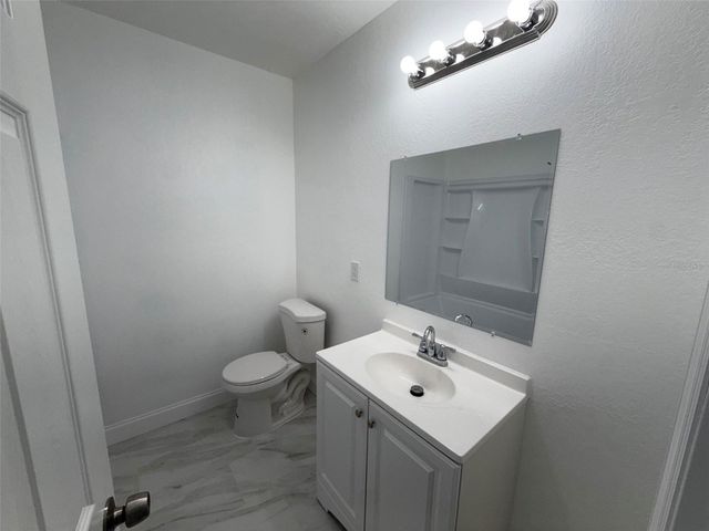 165 E POMELO STREET, Groveland, FL 34736