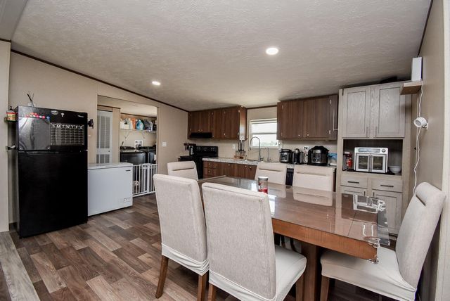 1508 County Road 217, Weimar, TX 78962