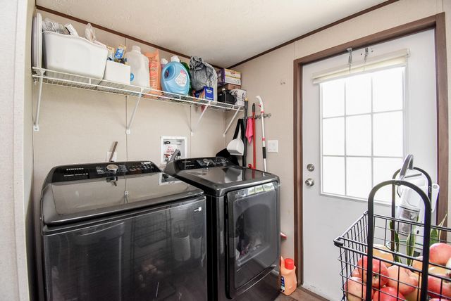 1508 County Road 217, Weimar, TX 78962
