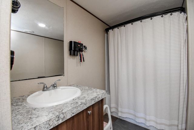 1508 County Road 217, Weimar, TX 78962