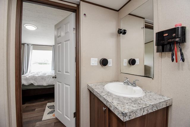 1508 County Road 217, Weimar, TX 78962