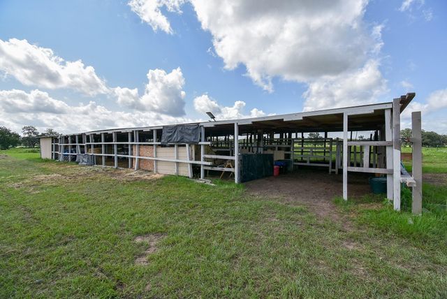 1508 County Road 217, Weimar, TX 78962