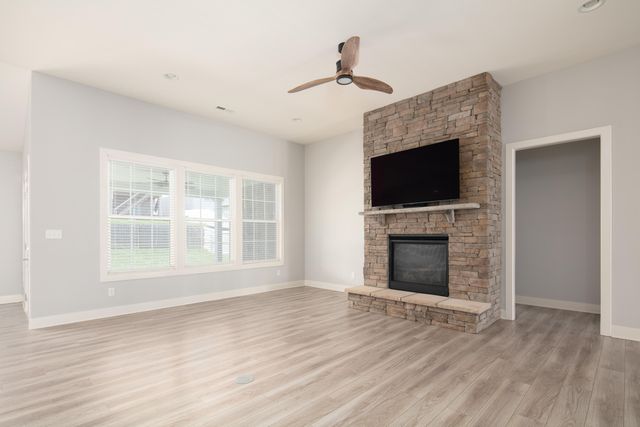 276 Squires Circle, Lexington, KY 40515