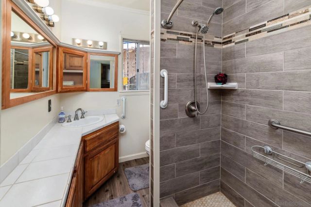 2925 Franklin Ave, San Diego, CA 92113