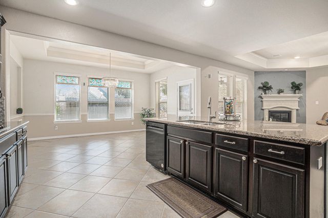 2228 Flower Croft Lane, League City, TX 77573