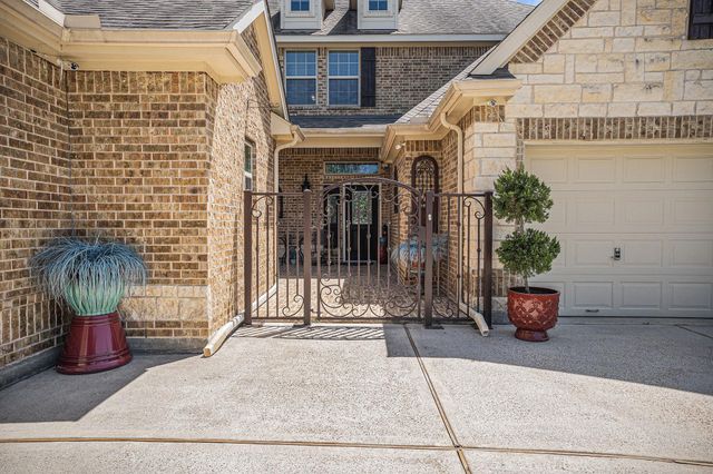 2228 Flower Croft Lane, League City, TX 77573