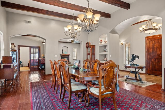 2686 Della Road SW, Albuquerque, NM 87105