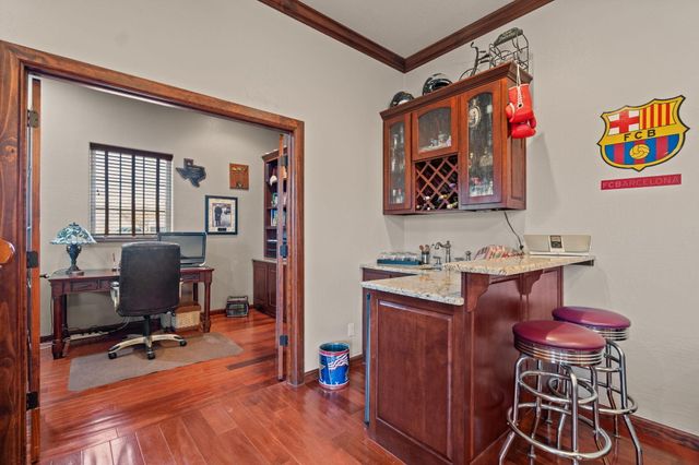 2686 Della Road SW, Albuquerque, NM 87105