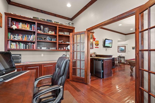 2686 Della Road SW, Albuquerque, NM 87105