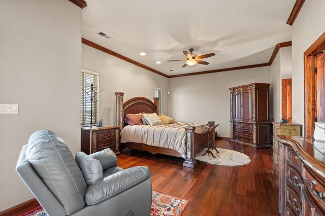 2686 Della Road SW, Albuquerque, NM 87105