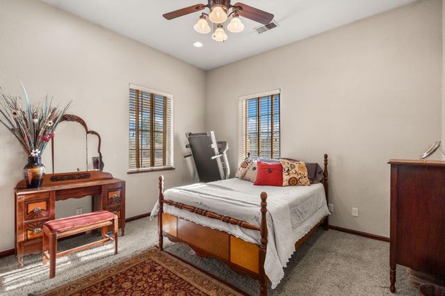 2686 Della Road SW, Albuquerque, NM 87105