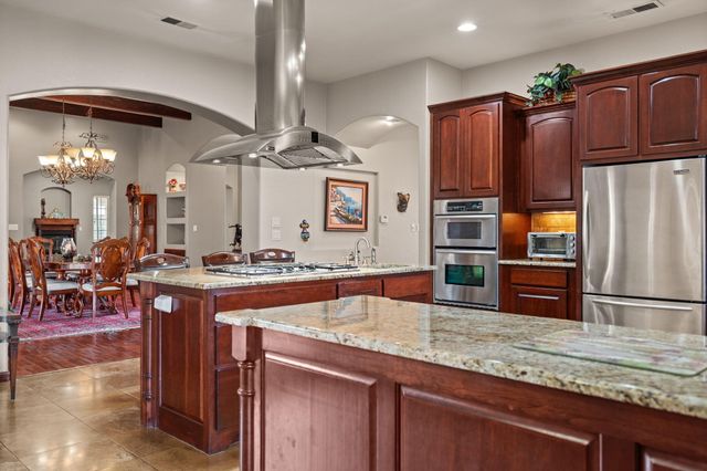 2686 Della Road SW, Albuquerque, NM 87105