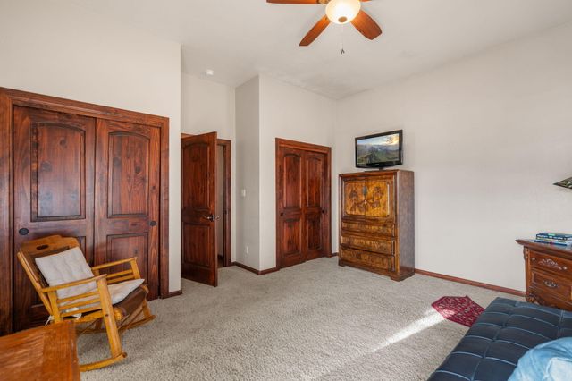 2686 Della Road SW, Albuquerque, NM 87105