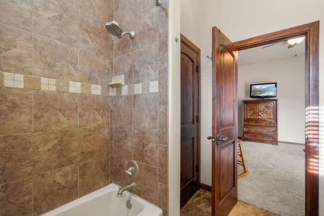 2686 Della Road SW, Albuquerque, NM 87105