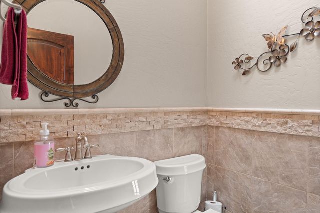 2686 Della Road SW, Albuquerque, NM 87105