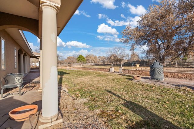 2686 Della Road SW, Albuquerque, NM 87105