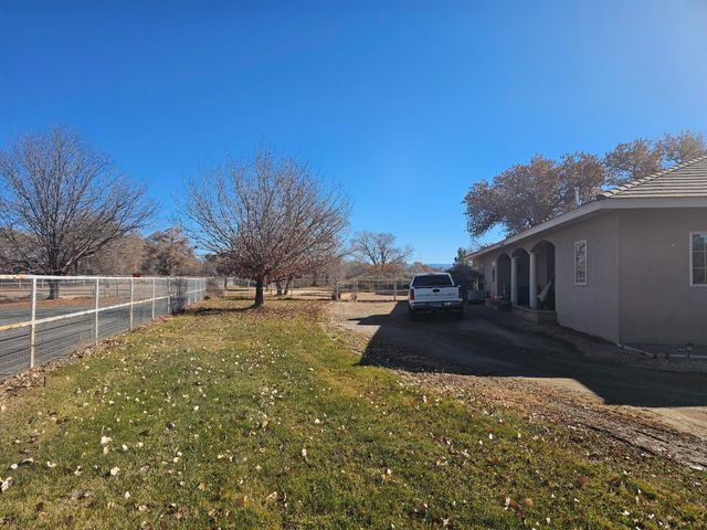 2686 Della Road SW, Albuquerque, NM 87105