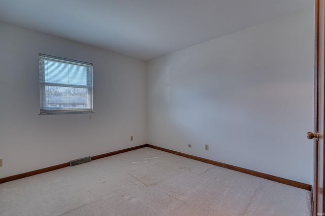 7766 Meadow Lane, Newburgh, IN 47630