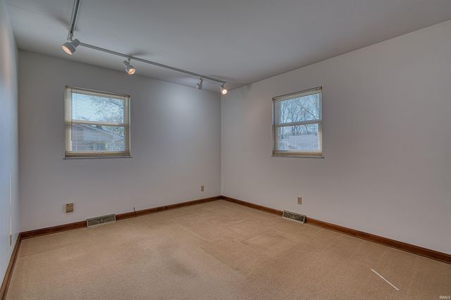7766 Meadow Lane, Newburgh, IN 47630