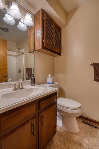 7766 Meadow Lane, Newburgh, IN 47630