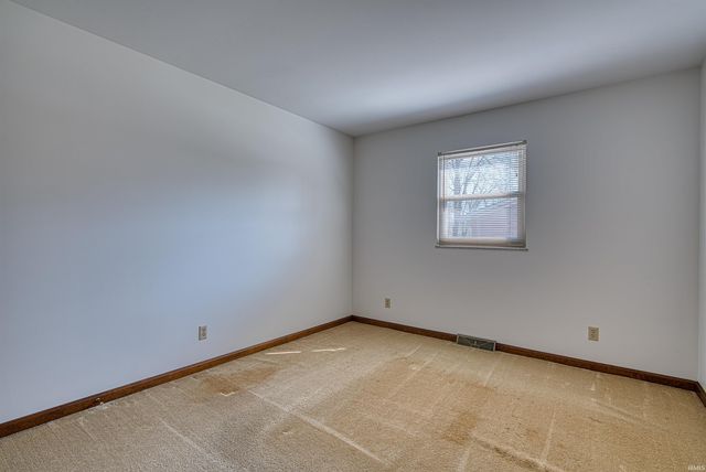 7766 Meadow Lane, Newburgh, IN 47630