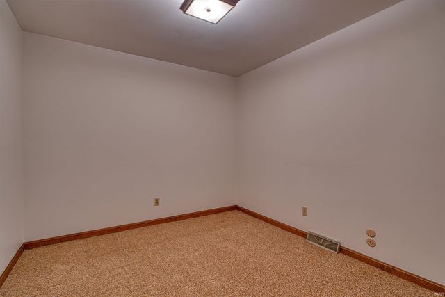7766 Meadow Lane, Newburgh, IN 47630