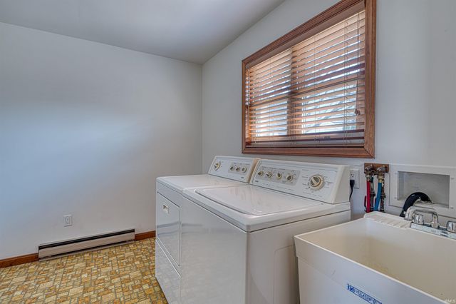 7766 Meadow Lane, Newburgh, IN 47630