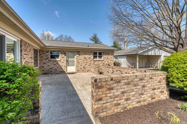 7766 Meadow Lane, Newburgh, IN 47630