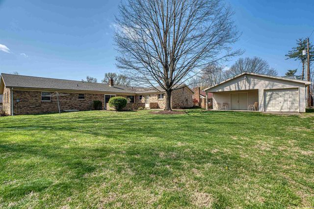 7766 Meadow Lane, Newburgh, IN 47630