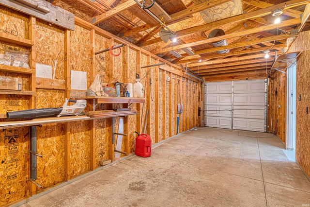 7766 Meadow Lane, Newburgh, IN 47630