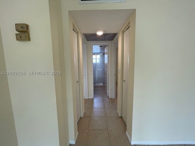 9431 Live Oak Pl 203, Davie, FL 33324