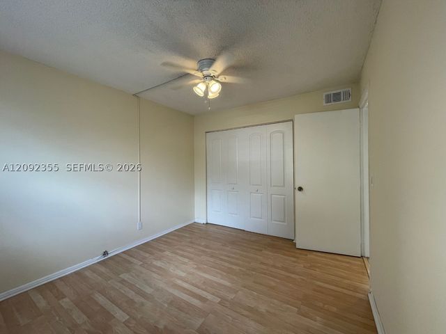 9431 Live Oak Pl 203, Davie, FL 33324