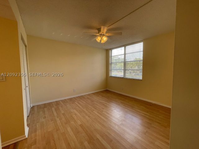 9431 Live Oak Pl 203, Davie, FL 33324