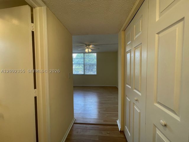 9431 Live Oak Pl 203, Davie, FL 33324