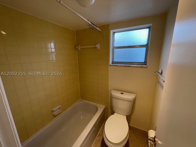 9431 Live Oak Pl 203, Davie, FL 33324