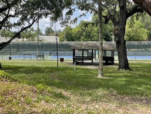 9431 Live Oak Pl 203, Davie, FL 33324