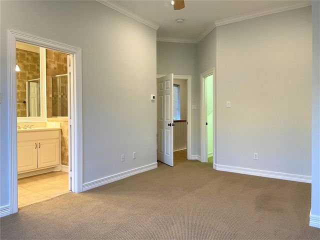 2480 Worthington Street, Dallas, TX 75204