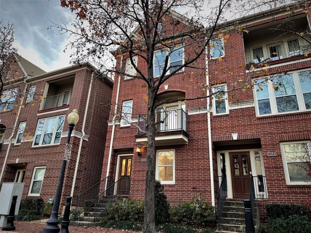 2480 Worthington Street, Dallas, TX 75204