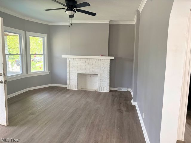 1350 Russell Road, Cleveland, OH 44103