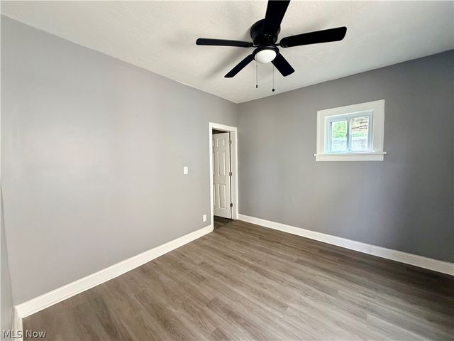 1350 Russell Road, Cleveland, OH 44103