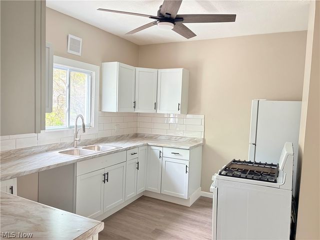 1350 Russell Road, Cleveland, OH 44103
