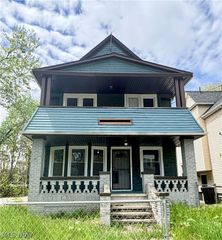 1350 Russell Road, Cleveland, OH 44103