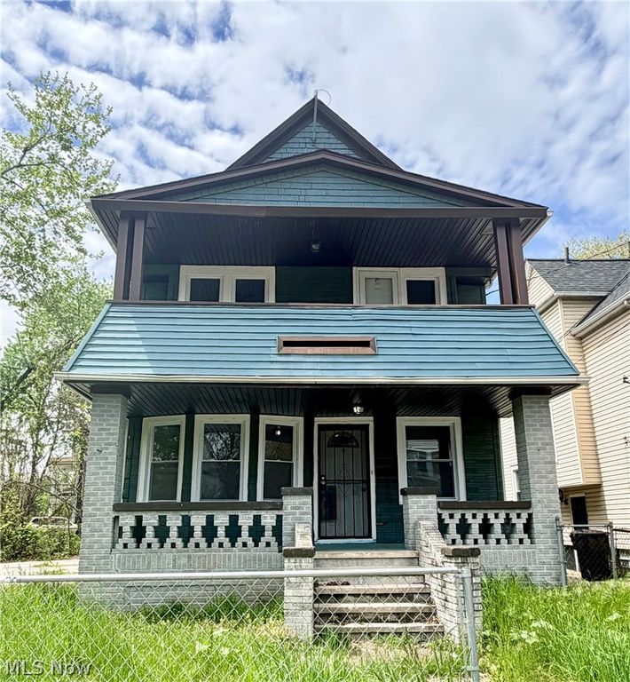 1350 Russell Road, Cleveland, OH 44103