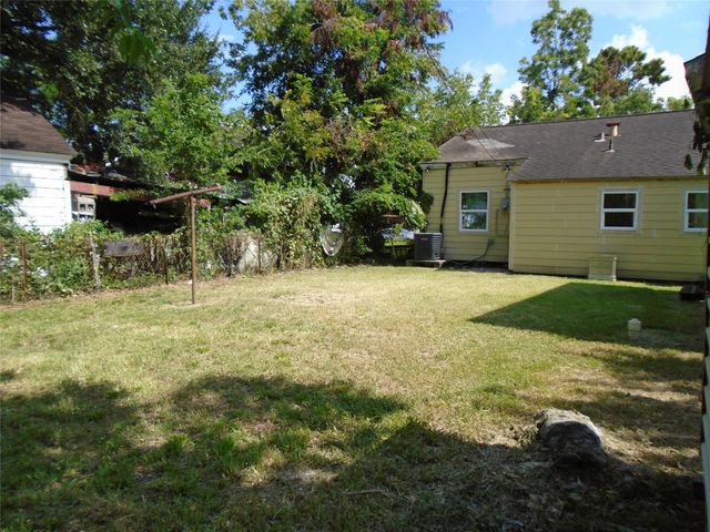 7527 Erath Street, Houston, TX 77023