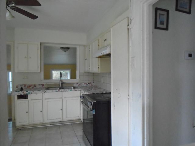 7527 Erath Street, Houston, TX 77023