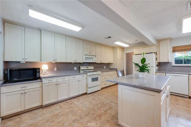 3657 Conejo Drive, San Bernardino, CA 92404