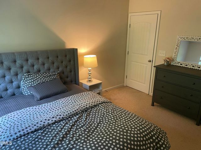 920 Cozy Oak Avenue, Cary, NC 27519