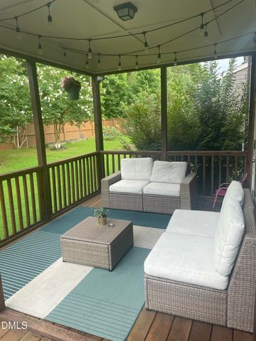 920 Cozy Oak Avenue, Cary, NC 27519